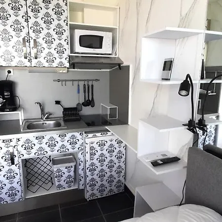 18, Heliopolis L Au Village Naturiste * Агд